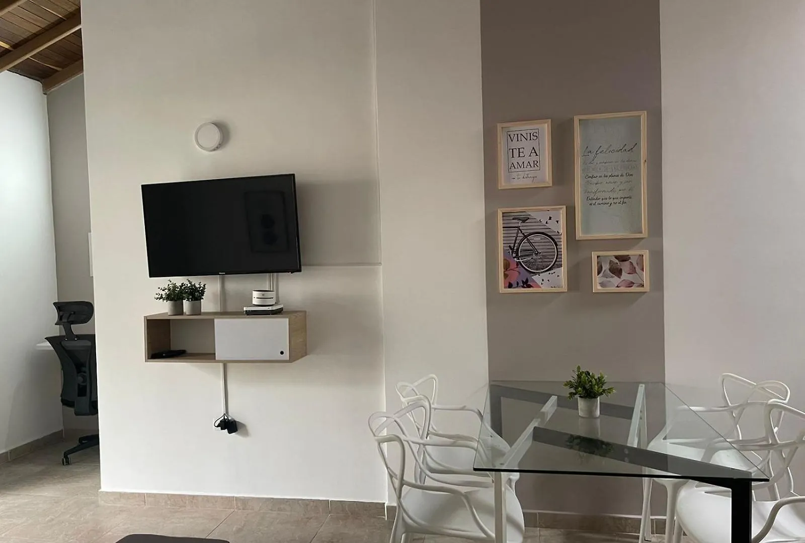 Apartamento Con Vista A Laureles 401 Medellin 0*,
